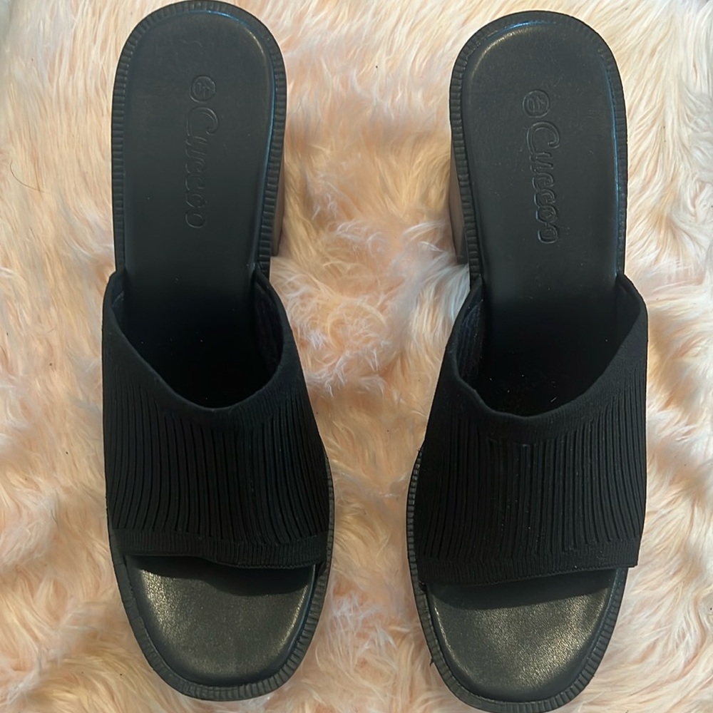 Cuckoo Basic Mule Sandal - image 1